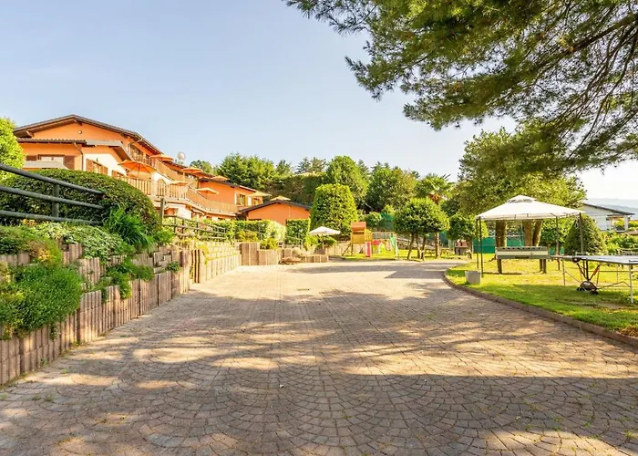 Residenza Agrifoglio-8 By Interhome 아파트 루이노